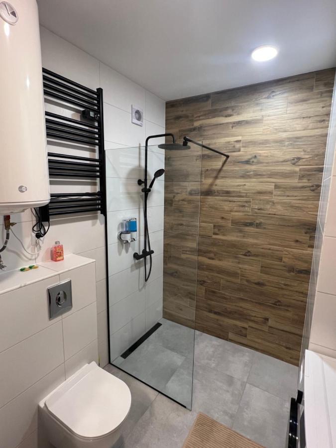 Wood Apartment คาโตวีตเซ ภายนอก รูปภาพ