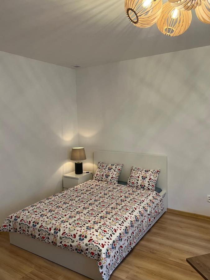 Wood Apartment คาโตวีตเซ ภายนอก รูปภาพ