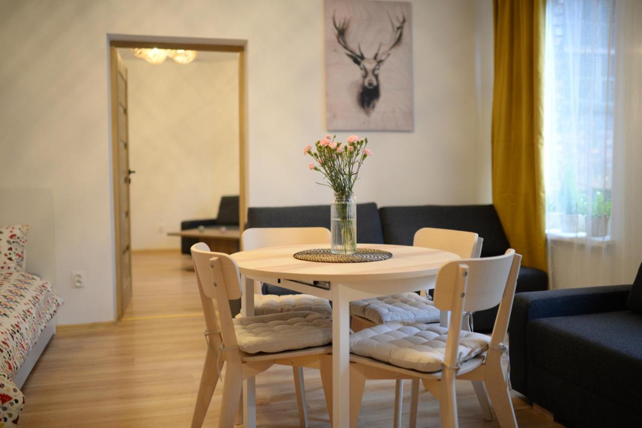 Wood Apartment คาโตวีตเซ ภายนอก รูปภาพ